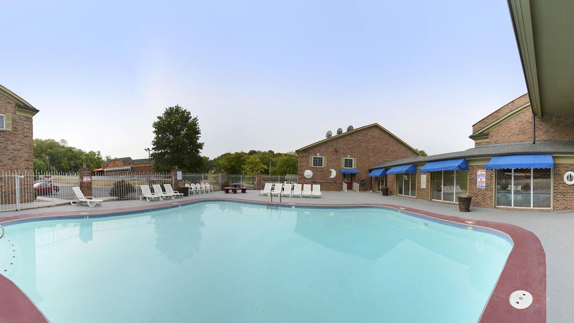 Baymont By Wyndham Kansas City Ku Medical Center Esterno foto